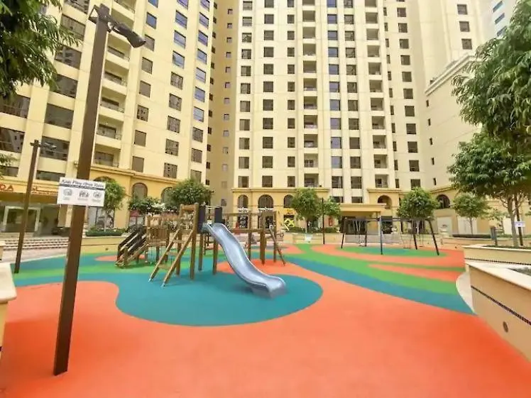 Apartment Beautiful Accommodation In Marina Dubai